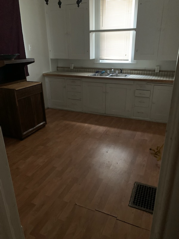 945 W William St #1stFL - Photo 6 of 12