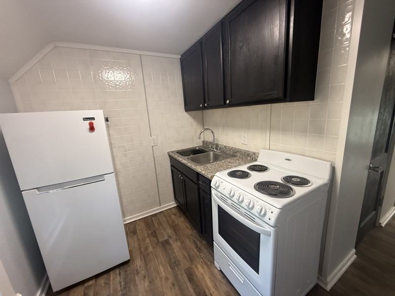 303 Courtland St #3 - Photo 2 of 4