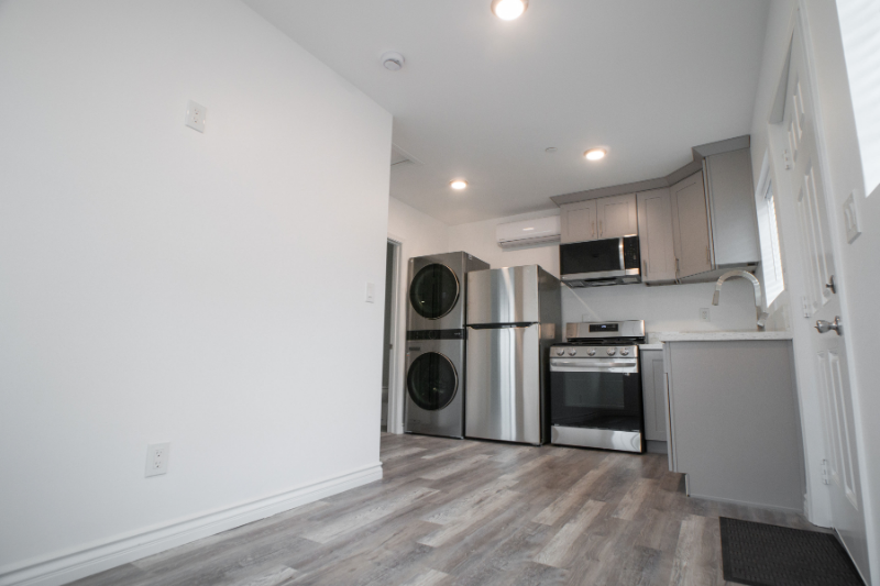 1602 La Golondrina Ave - Photo 5 of 12