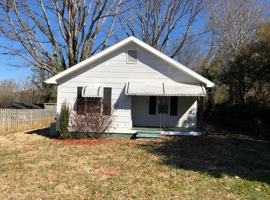 featured image of 133 Caroline St
