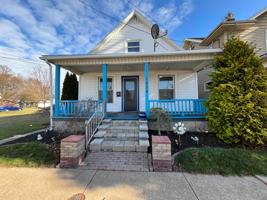 featured image of 1608 Hayes Ave