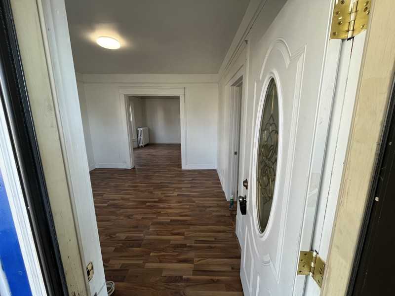 1608 Hayes Ave - Photo 2 of 13