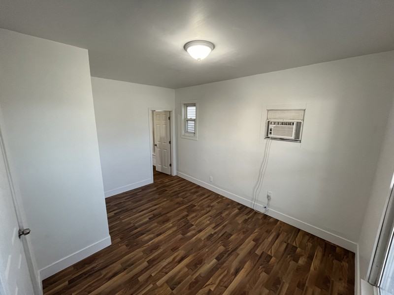 1608 Hayes Ave - Photo 5 of 13