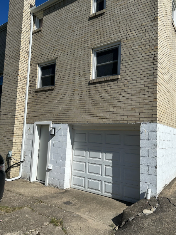 1008 1/2 Alquin St - Photo 2 of 12