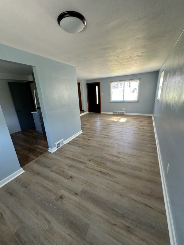 1008 1/2 Alquin St - Photo 5 of 12