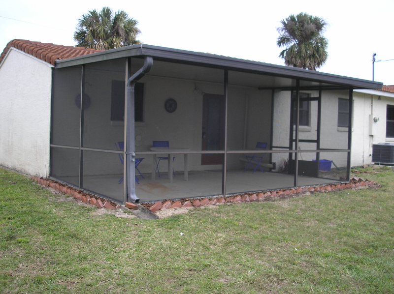 614 Flamingo Dr - Photo 3 of 4