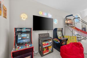 featured image of 11350 Balcones Dr