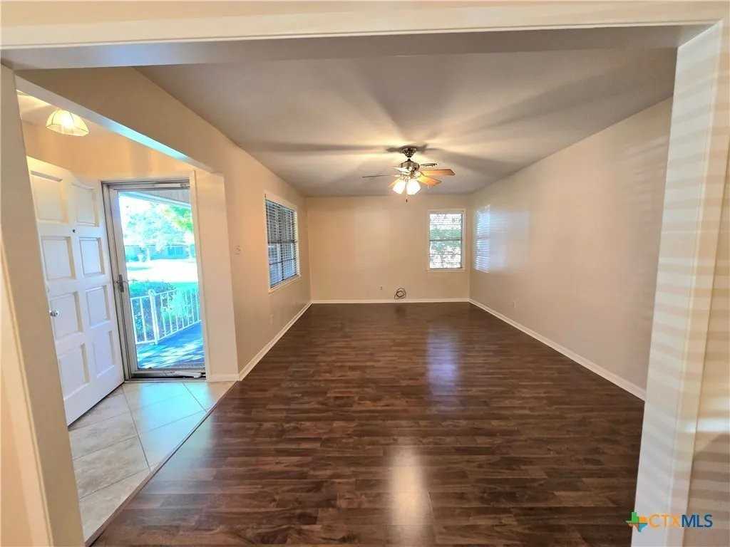 2206 S 45th St - Photo 5 of 13