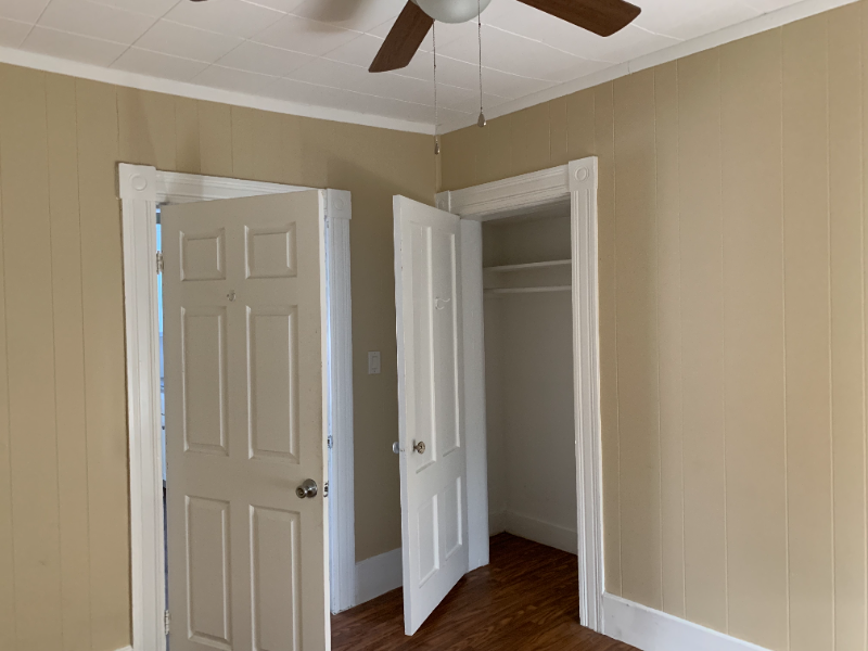 145 Cartier St #2 - Photo 6 of 13