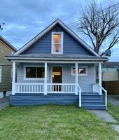 featured image of 109 6th Ave #1