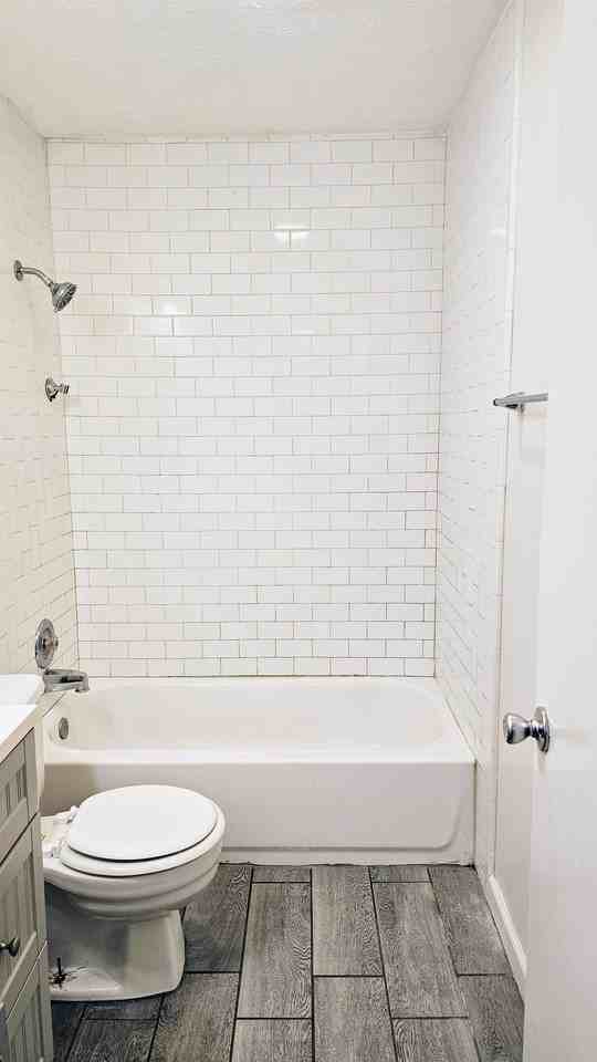 125 Saint Andrews Ct #127 - Photo 6 of 13