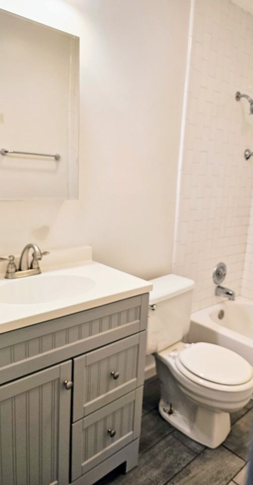 125 Saint Andrews Ct #127 - Photo 7 of 13