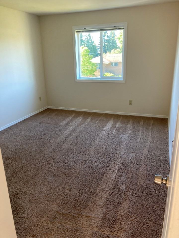 S 164th St #3C - Photo 6 of 15