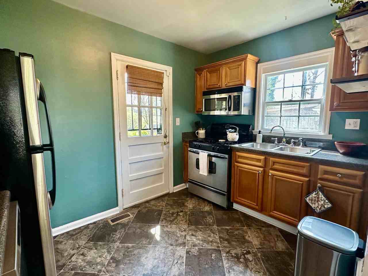 1790 Cecilia Dr Se - Photo 7 of 14