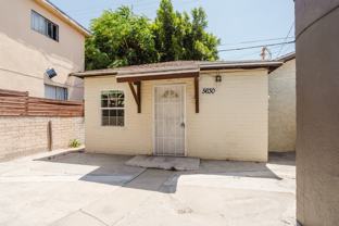 5630 1/2 Craner Ave - Photo 1 of 1