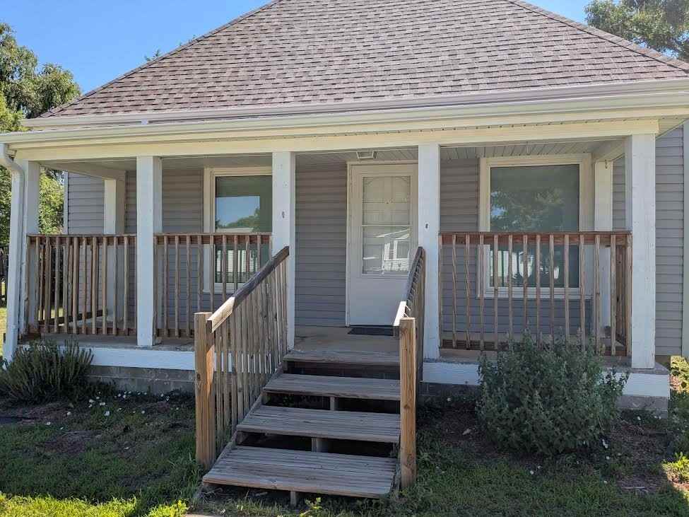 1405 H Ave - Photo 2 of 3