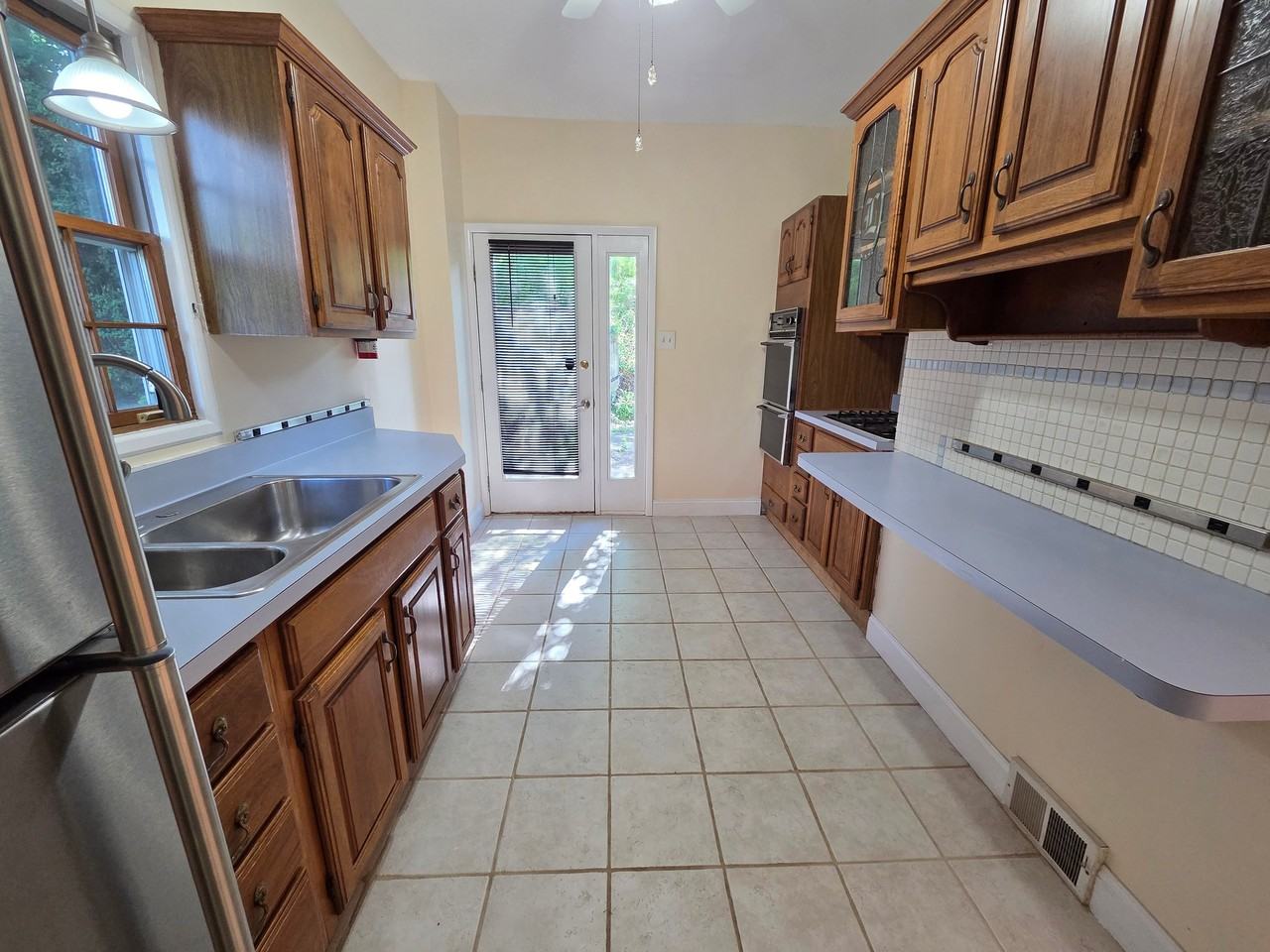 313 Rinne St - Photo 2 of 17