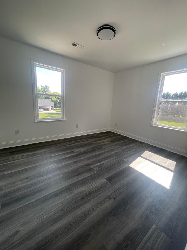 6390 Frank Watts Rd - Photo 4 of 19