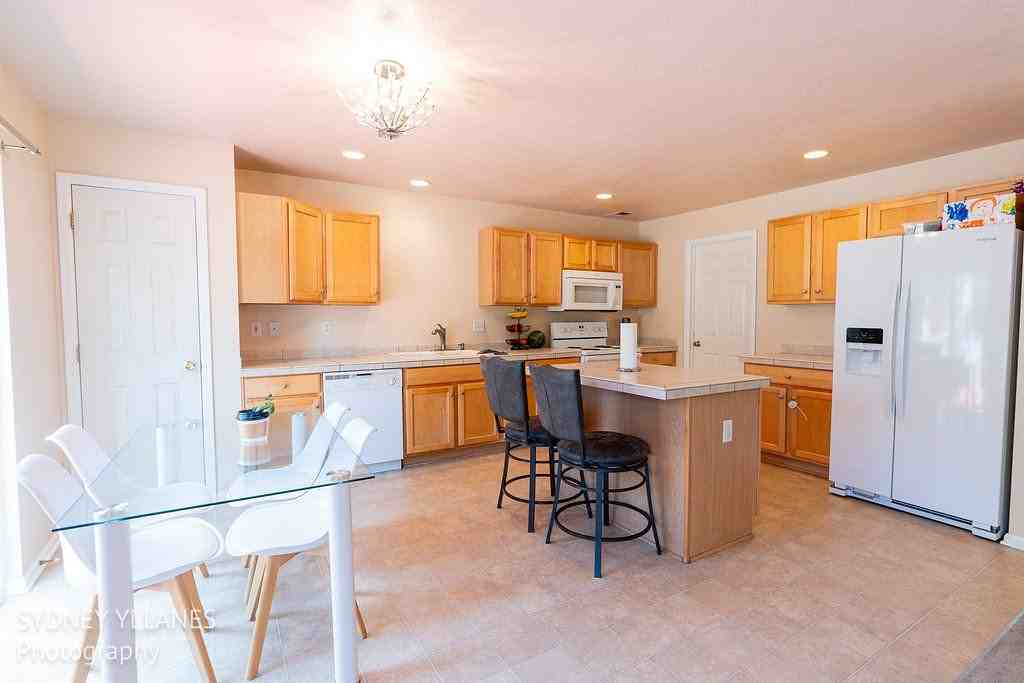 5374 S Quatar Cir - Photo 6 of 21