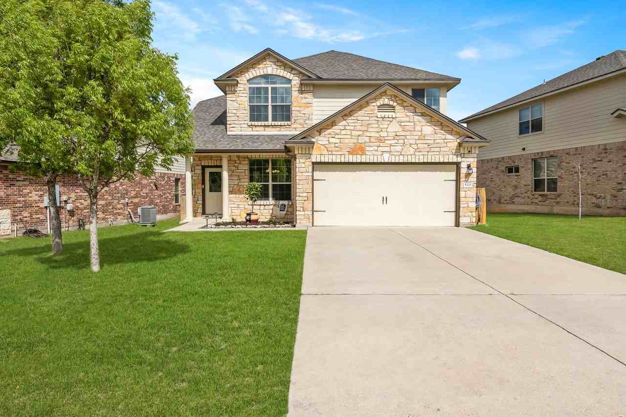 5221 Cicero Dr - Photo 2 of 20