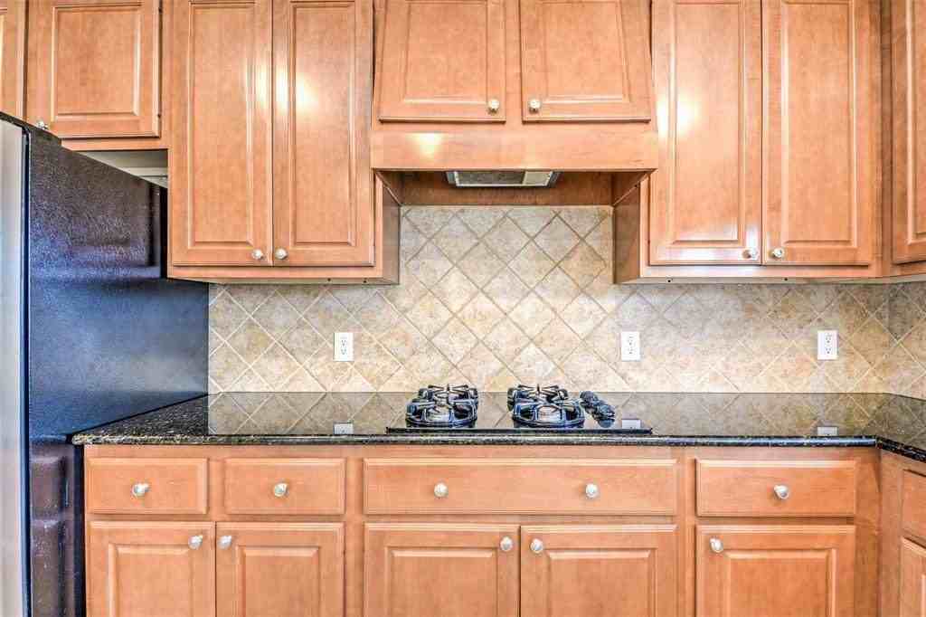 9322 Steam Springs Dr - Photo 5 of 11