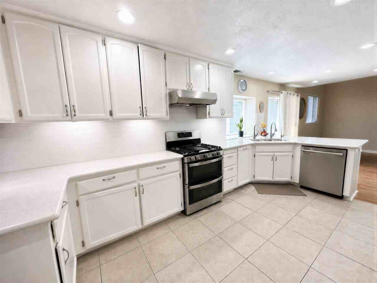 3512 Koso St - Photo 5 of 22