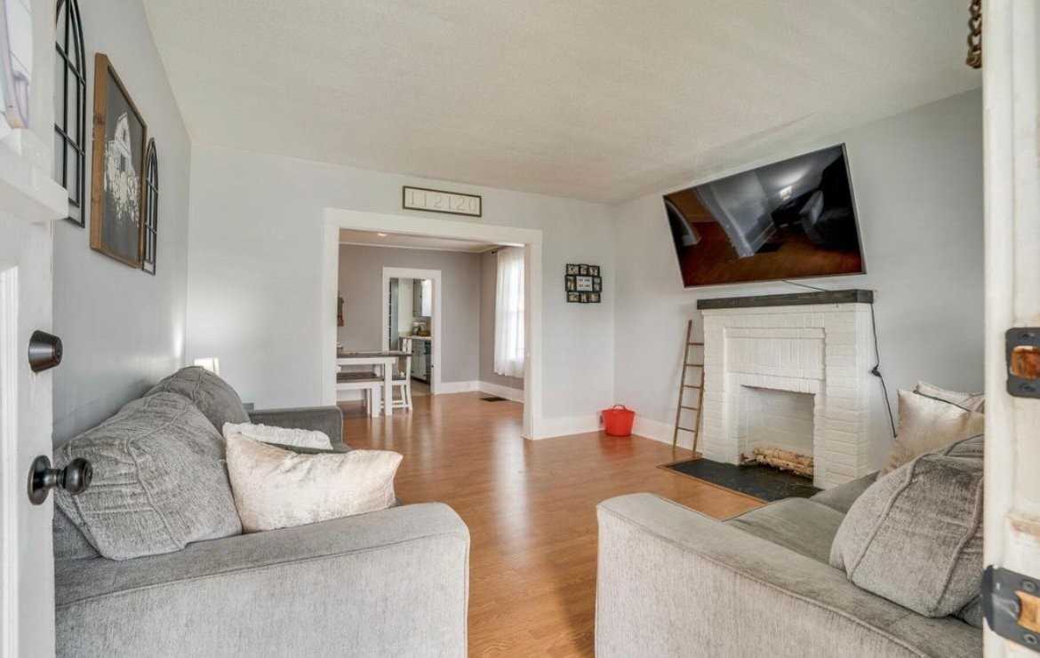 260 Lexington Ave - Photo 2 of 28