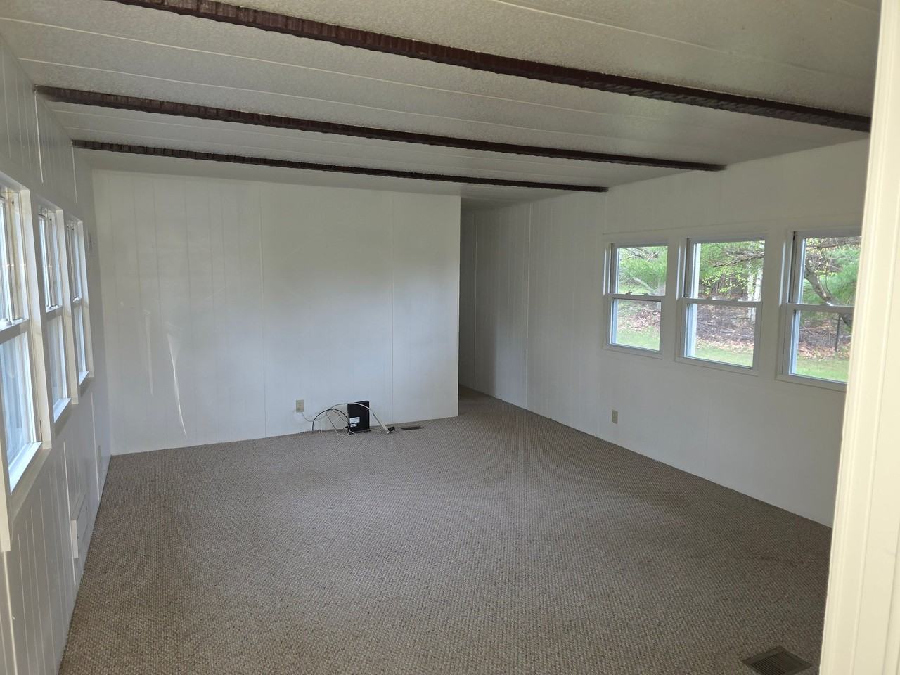4639 Hill Rd - Photo 5 of 14
