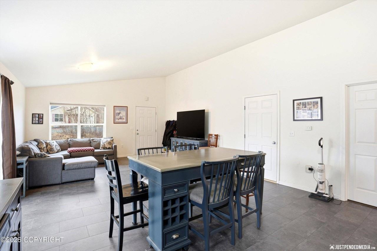 3908 S Lance B Cir - Photo 3 of 14