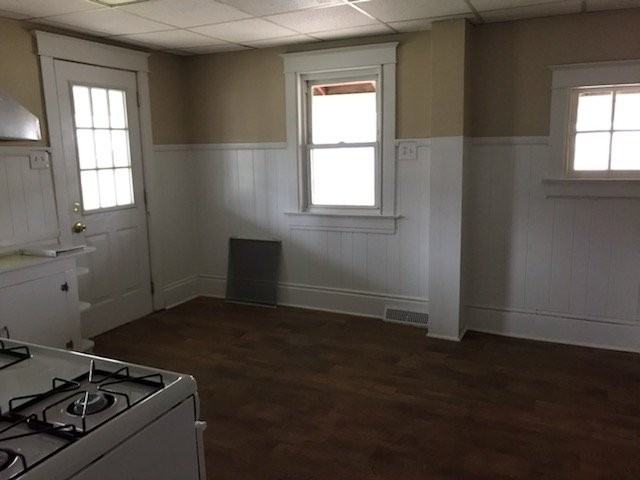 342 S Sherman St - Photo 7 of 18