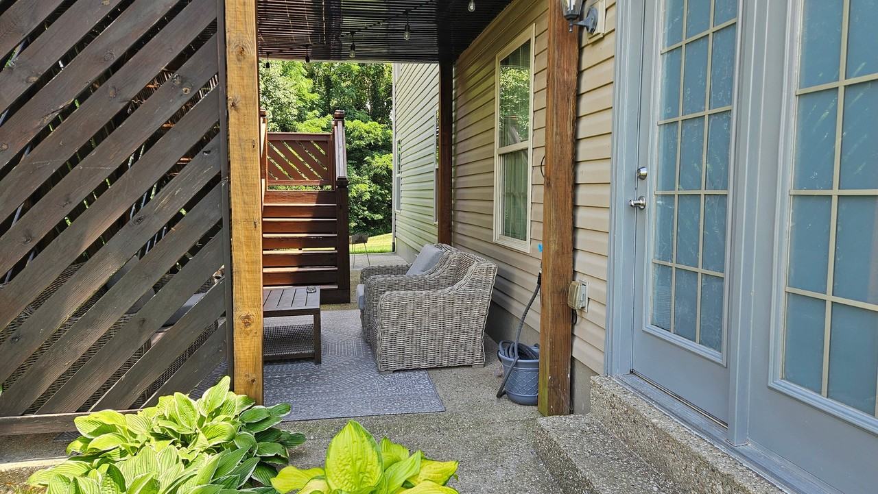 12315 Amber Woods Ct - Photo 3 of 15
