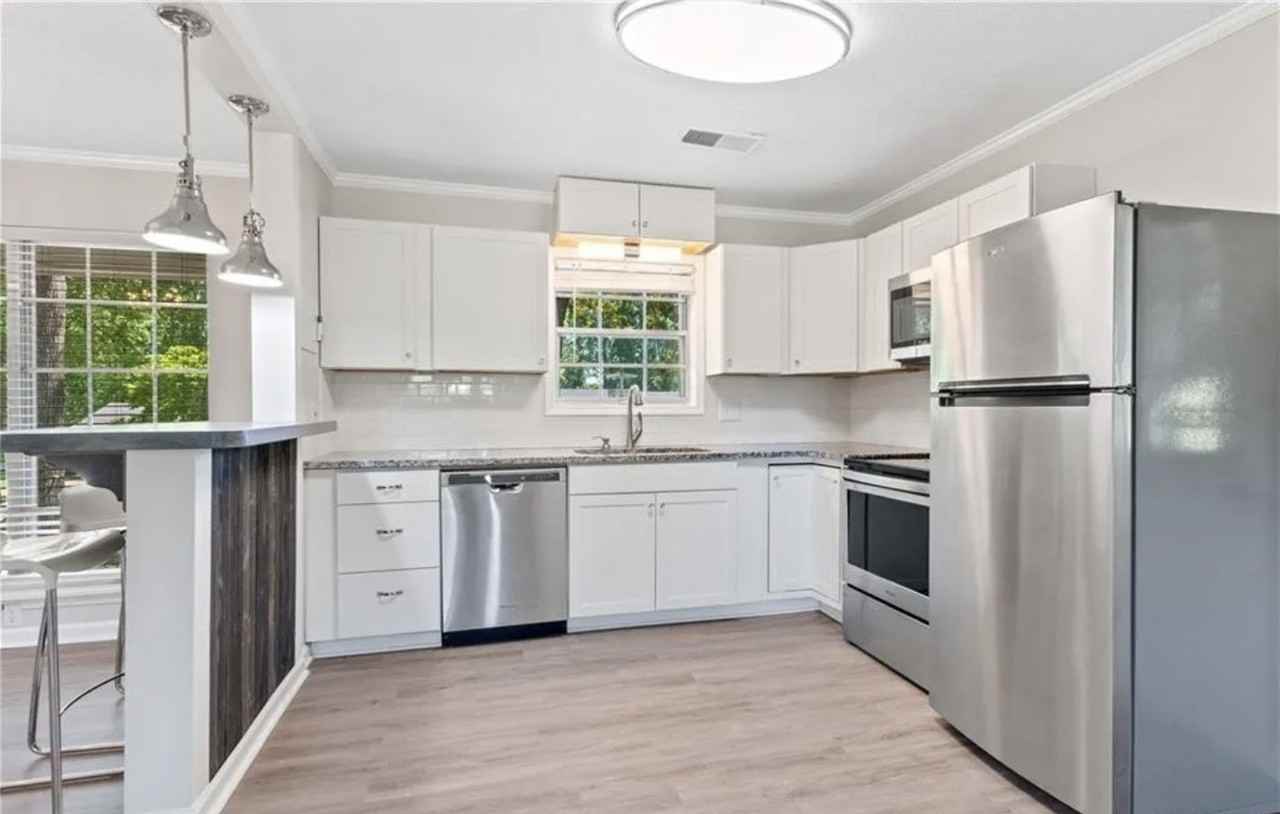 1710 9th St N - Photo 2 of 9