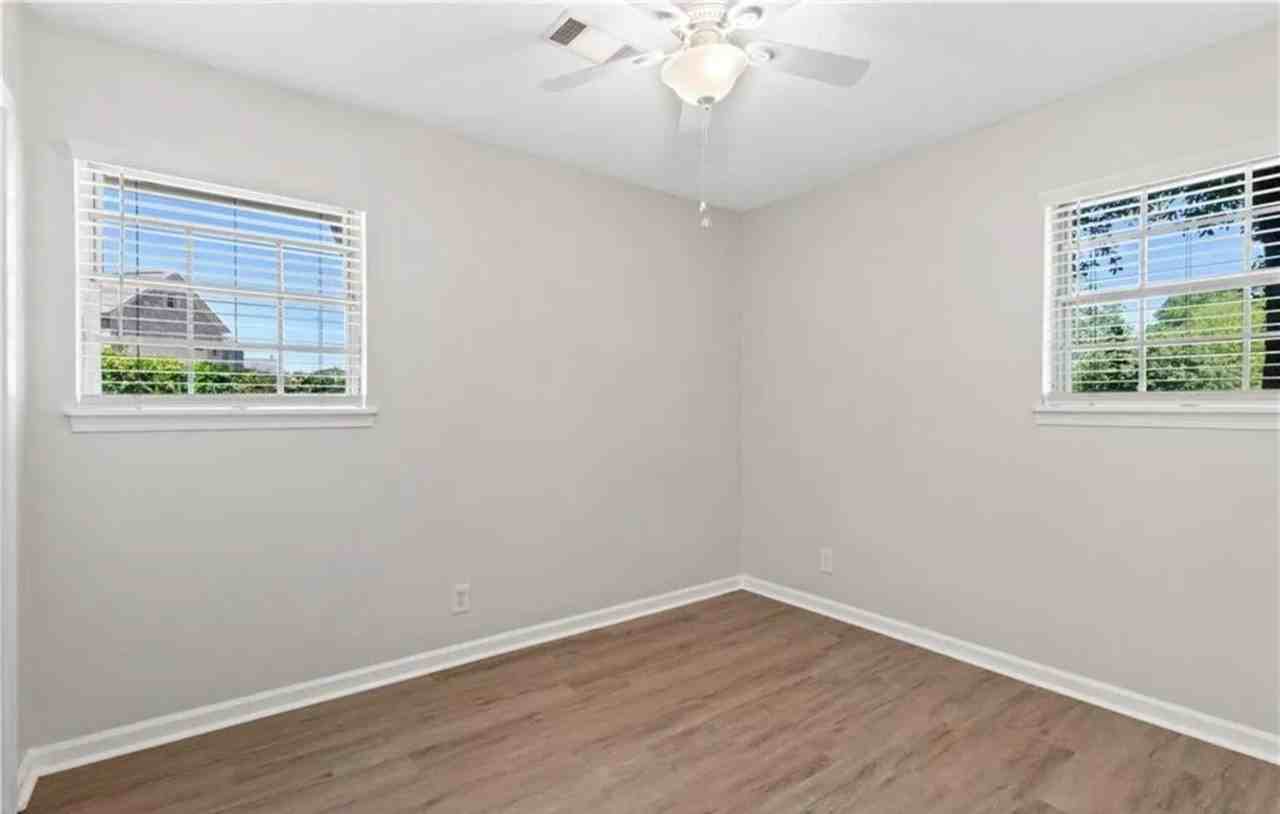 1710 9th St N - Photo 6 of 9