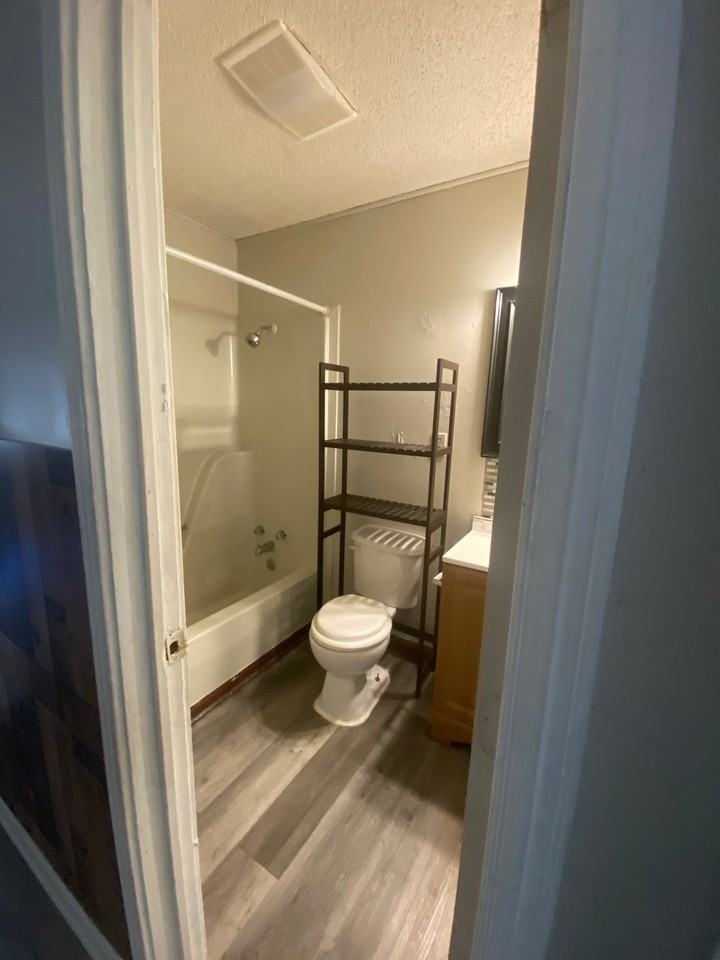 103 Barracks St #B - Photo 6 of 10