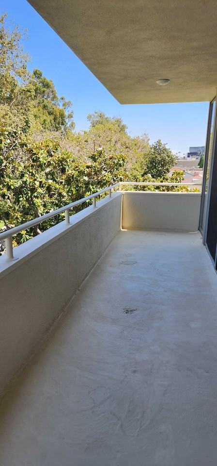 303 N Swall Dr #301 - Photo 5 of 13