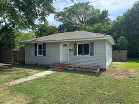 2401 Acorn St - Photo 1 of 1