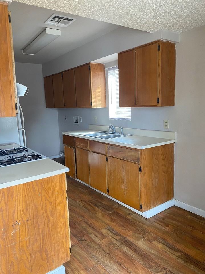 415 H St - Photo 2 of 6
