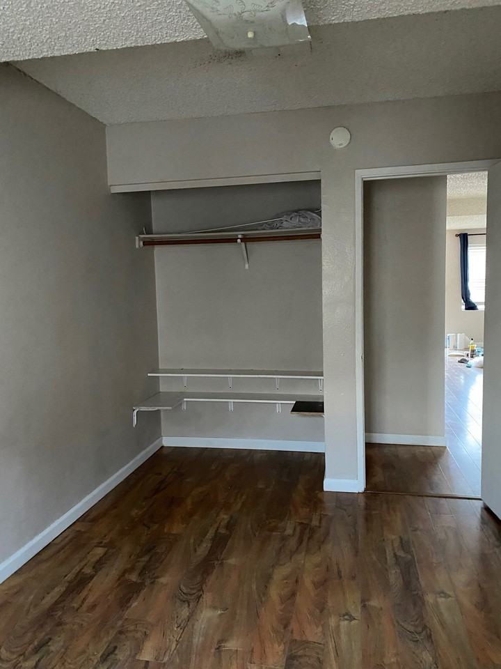 415 H St - Photo 3 of 6