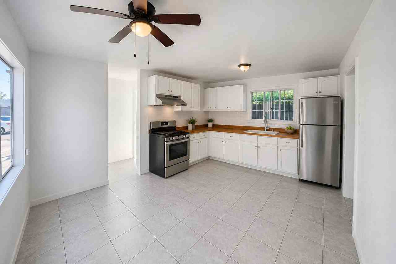 9618 Evers Ave - Photo 3 of 6
