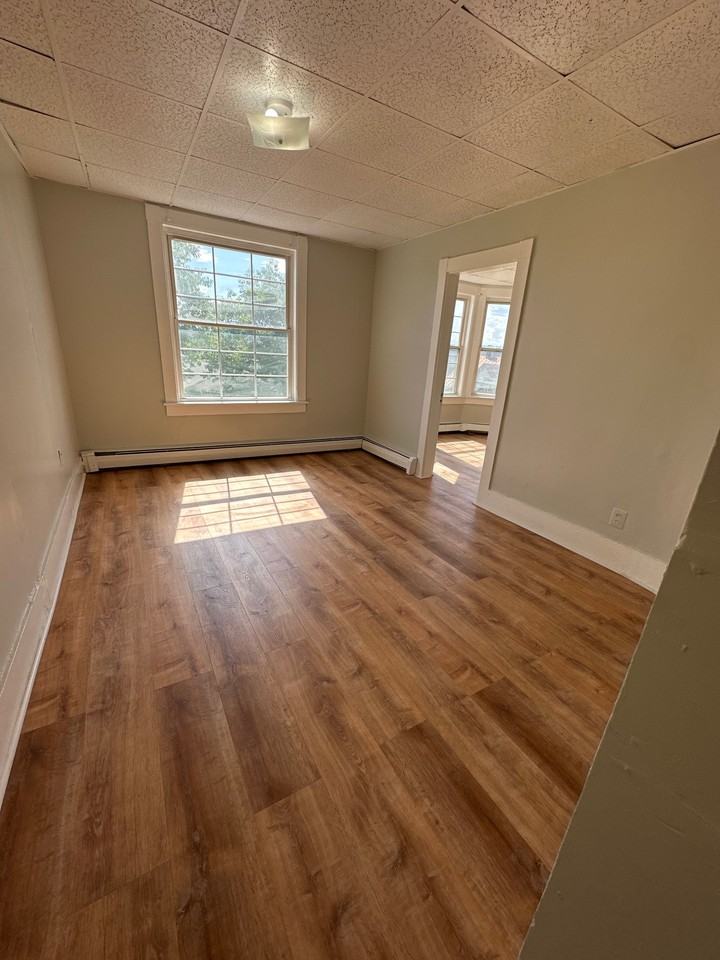 54 Knox St #4 - Photo 5 of 11
