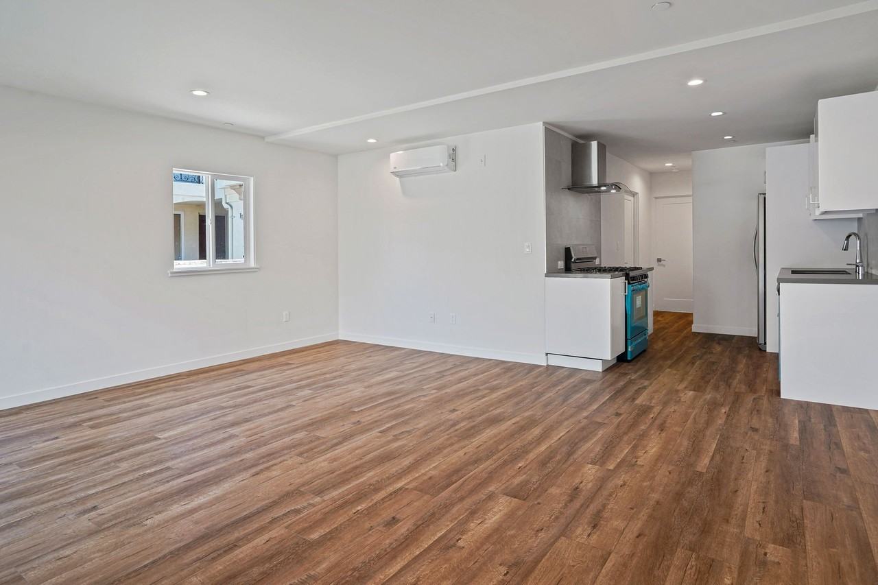 1166 S Cochran Ave #2 - Photo 5 of 18