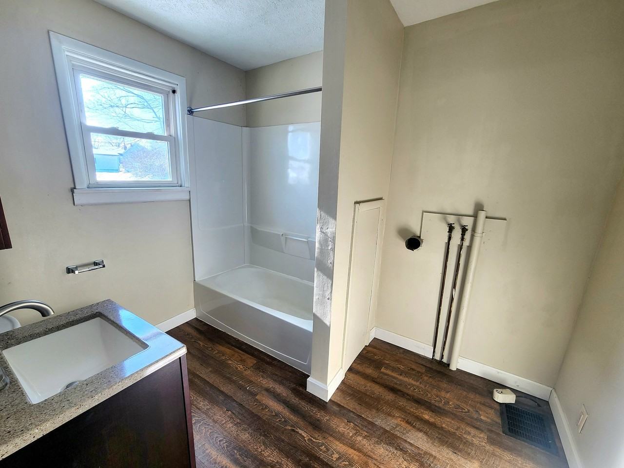 115 E Main St - Photo 5 of 16