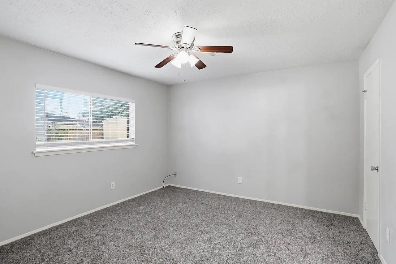 12614 Chiswick Rd - Photo 3 of 12