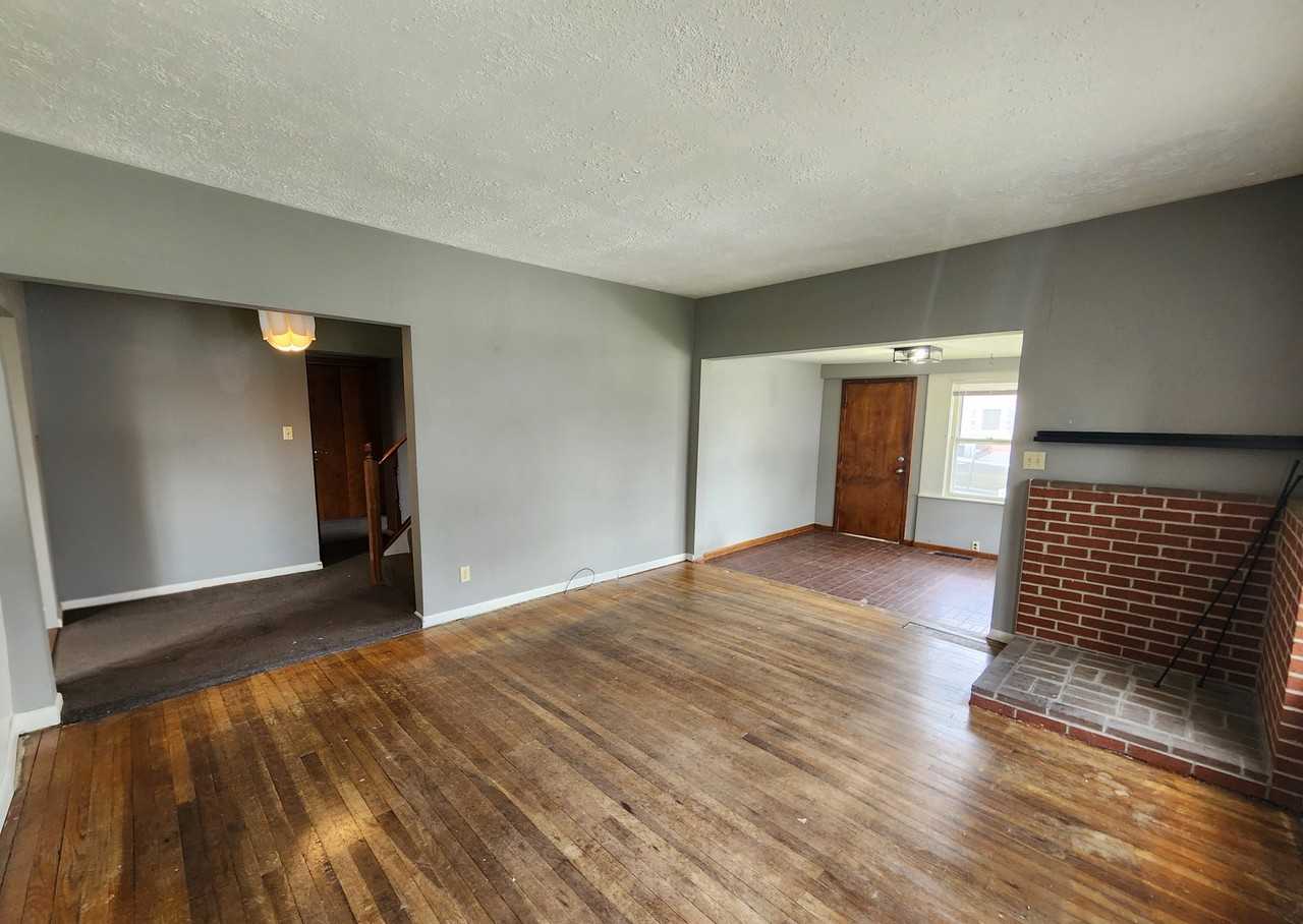 62 Oak St - Photo 6 of 20