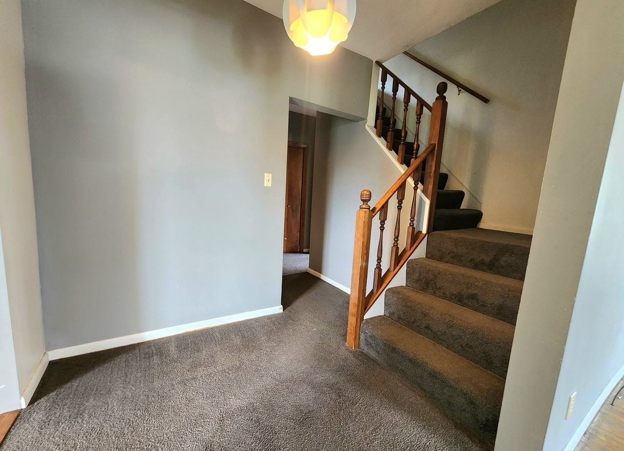62 Oak St - Photo 7 of 20