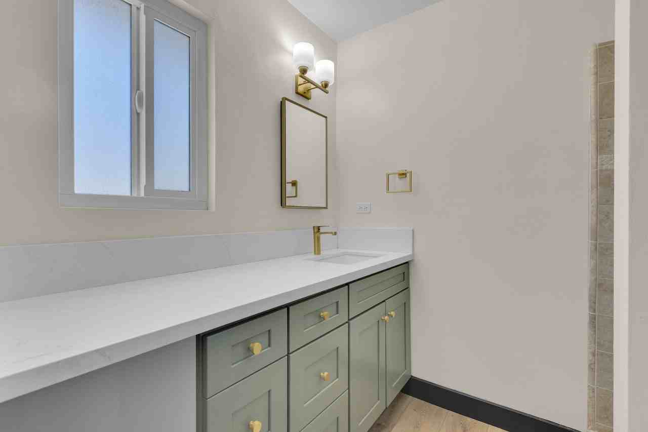 3925 Verdugo Ln - Photo 6 of 10
