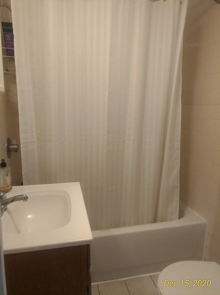 250 22nd St #1 - Photo 4 of 12