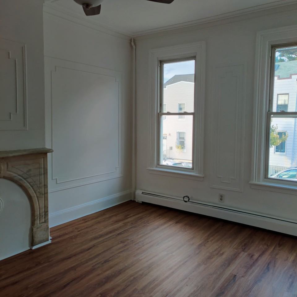 250 22nd St #1 - Photo 6 of 12