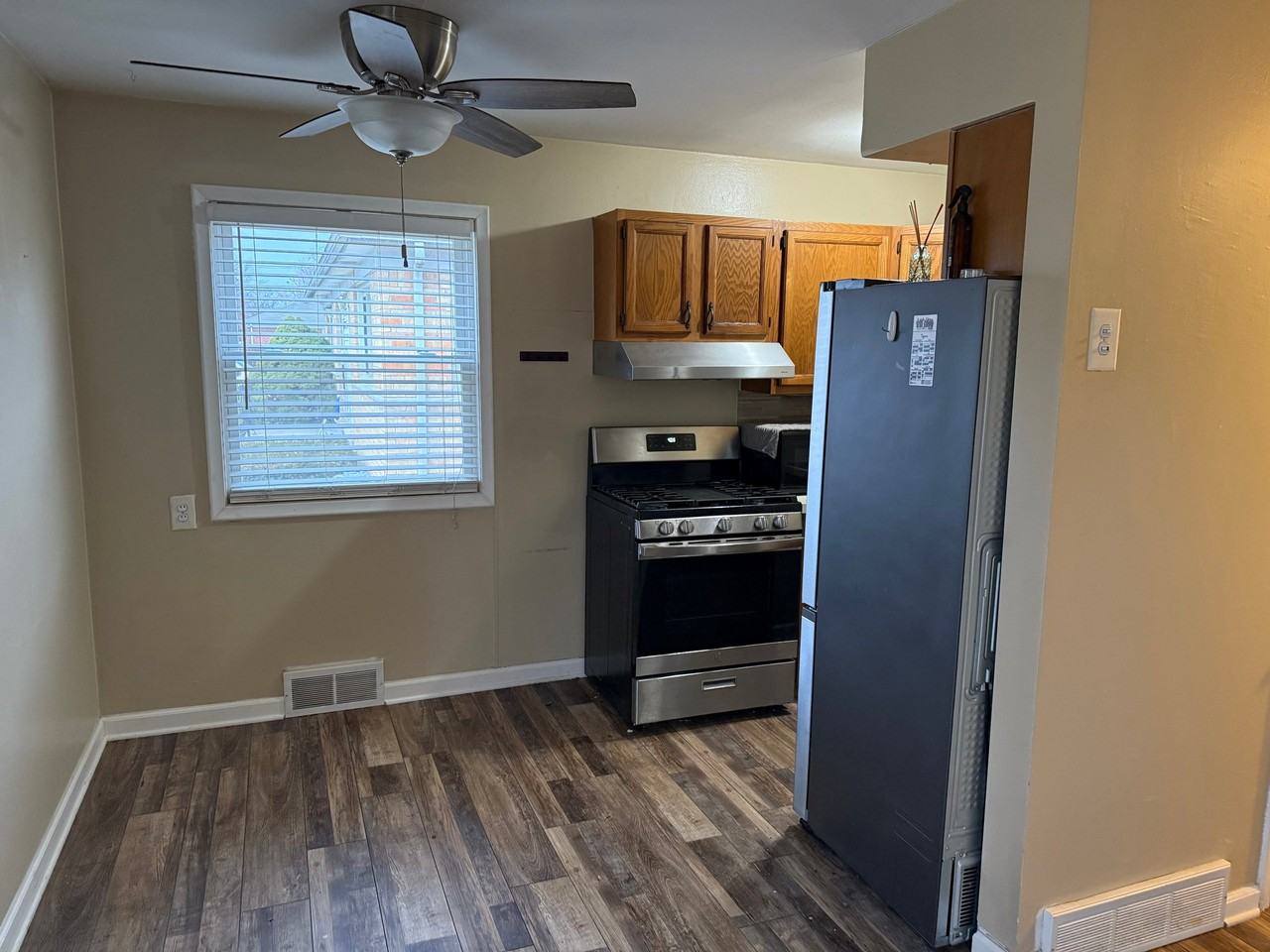 1839 Ackley Ave - Photo 5 of 5