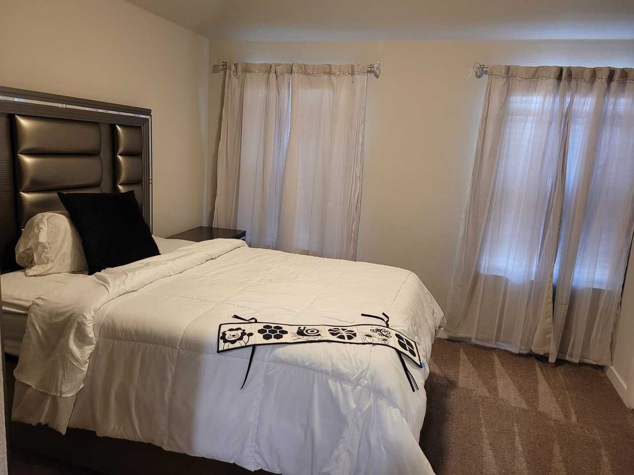 2401 Green River Rd - Photo 6 of 16